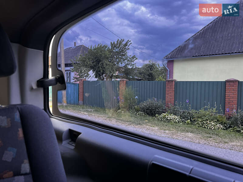Мінівен Mercedes-Benz Vito 2004 в Полтаві