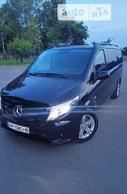 Минивэн Mercedes-Benz Vito 2017 в 