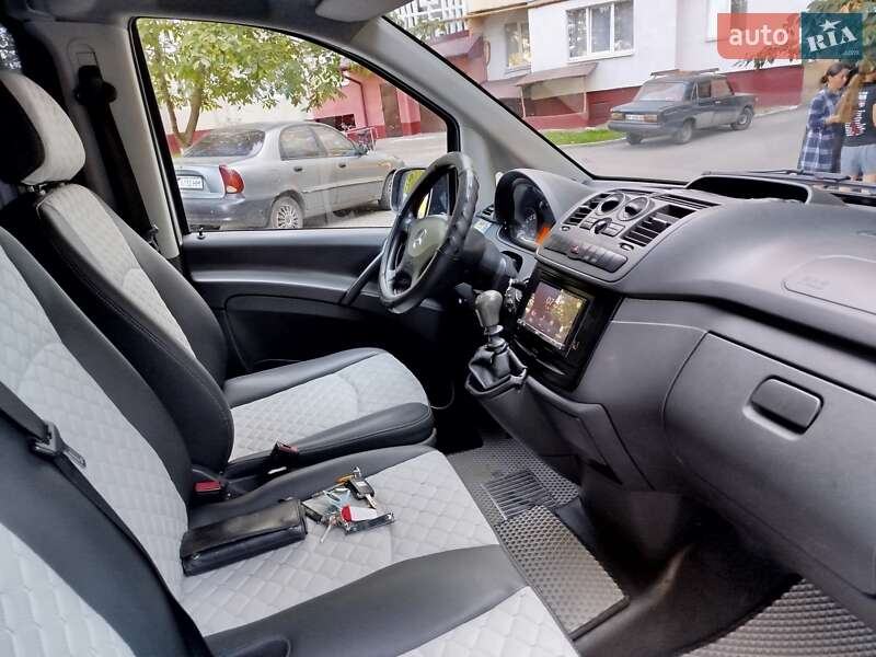 Минивэн Mercedes-Benz Vito 2011 в Ровно