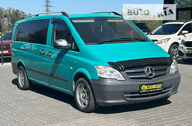 Вантажопасажирський фургон Mercedes-Benz Vito 2011 в Чернівцях