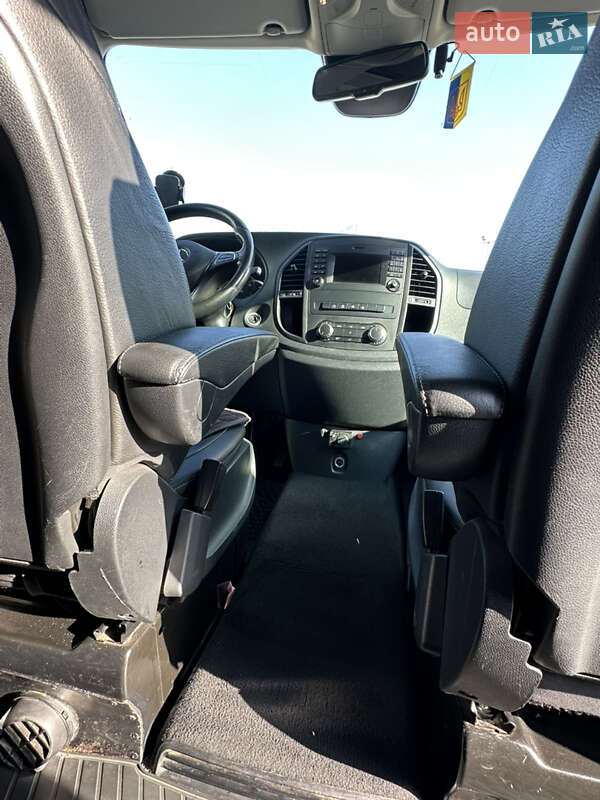 Минивэн Mercedes-Benz Vito 2015 в Киеве