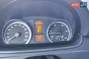 Грузовой фургон Mercedes-Benz Vito 2011 в 