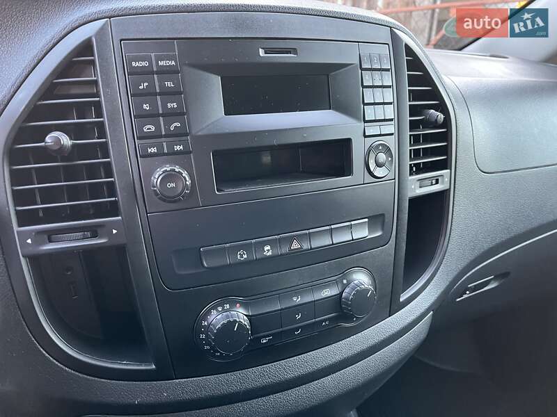 Мінівен Mercedes-Benz Vito 2015 в Івано-Франківську