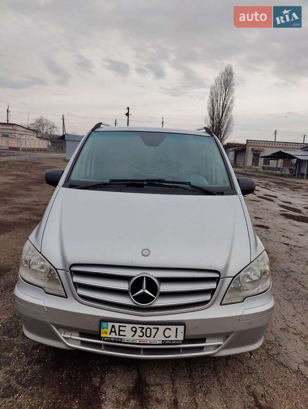 Вантажопасажирський фургон Mercedes-Benz Vito 2011 в П'ятихатках