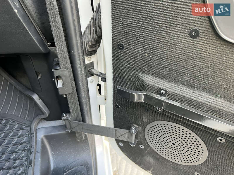 Бронированный автомобиль Mercedes-Benz Vito 2019 в Львове