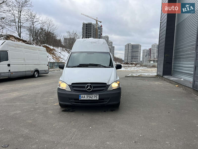 Грузовой фургон Mercedes-Benz Vito 2011 в Киеве