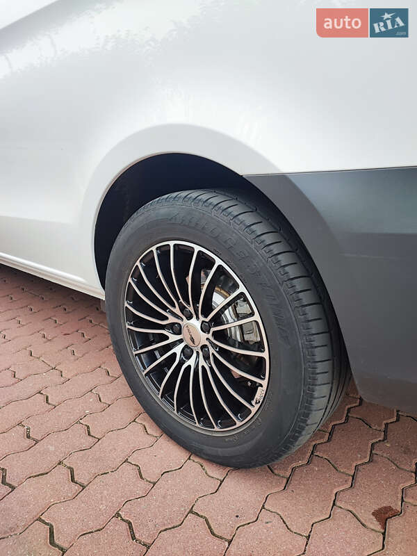 Минивэн Mercedes-Benz Vito 2015 в Черновцах