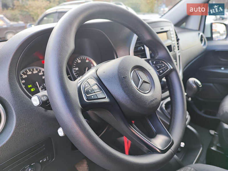 Минивэн Mercedes-Benz Vito 2015 в Черновцах