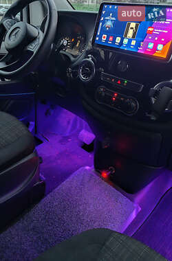 Минивэн Mercedes-Benz Vito 2020 в 