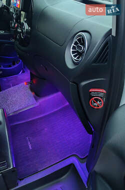 Минивэн Mercedes-Benz Vito 2020 в 