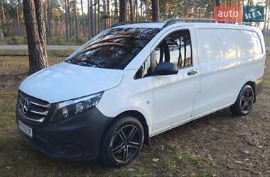 Вантажний фургон Mercedes-Benz Vito 2016 в Олевську