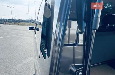 Минивэн Mercedes-Benz Vito 2019 в 