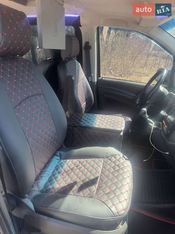 Минивэн Mercedes-Benz Vito 2011 в Черновцах