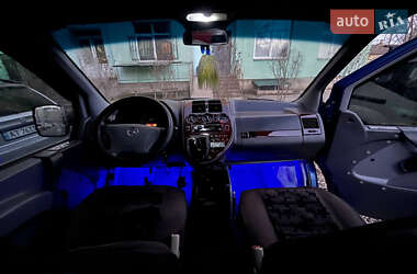 Минивэн Mercedes-Benz Vito 2003 в 