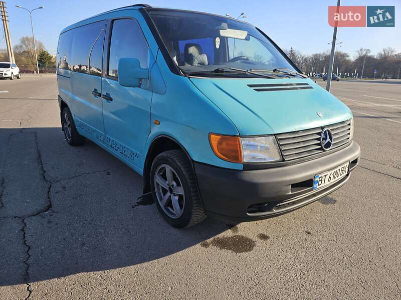 Грузопассажирский фургон Mercedes-Benz Vito 1998 в  фото Грузопассажирский фургон Mercedes-Benz Vito 1998 в