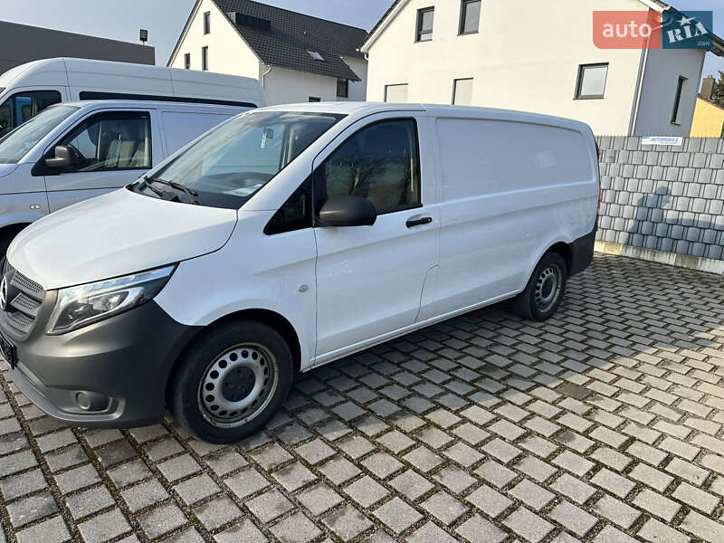 Вантажний фургон Mercedes-Benz Vito 2020 в Тячеві