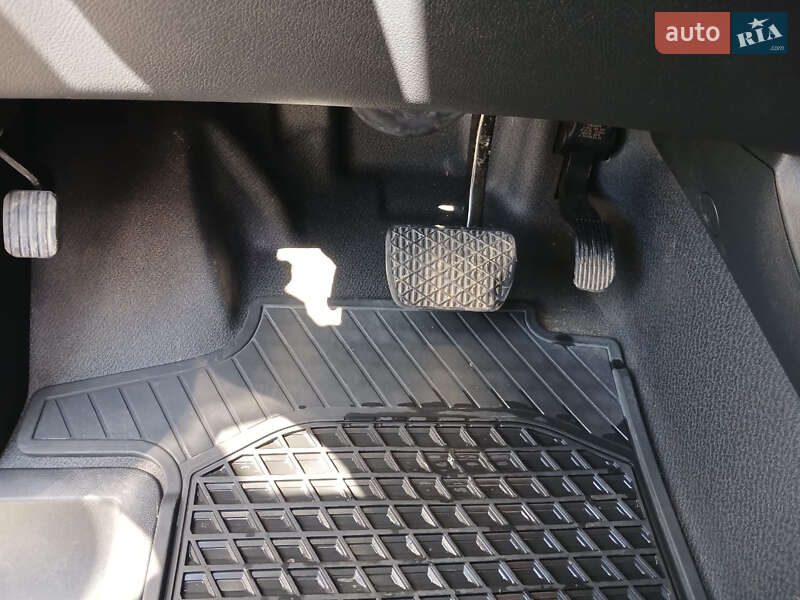 Мінівен Mercedes-Benz Vito 2015 в Чернівцях фото 17 Мінівен Mercedes-Benz Vito 2015 в Чернівцях