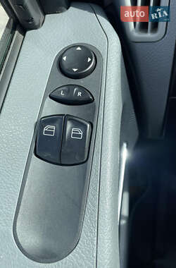Минивэн Mercedes-Benz Vito 2004 в 