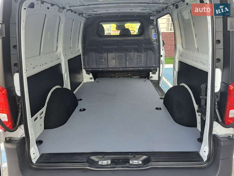 Грузовой фургон Mercedes-Benz Vito 2020 в Черновцах