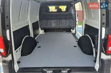 Грузовой фургон Mercedes-Benz Vito 2020 в 