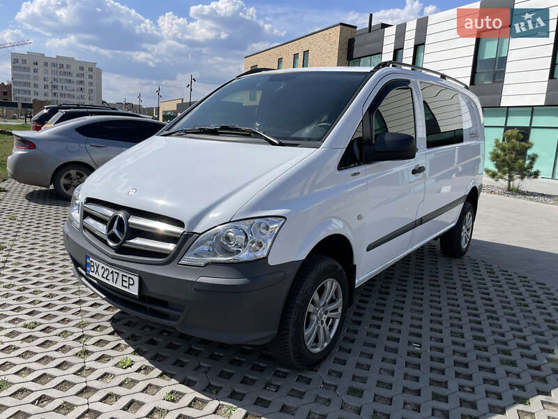 Вантажний фургон Mercedes-Benz Vito 2011 в 