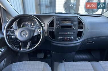 Мінівен Mercedes-Benz Vito 2015 в 