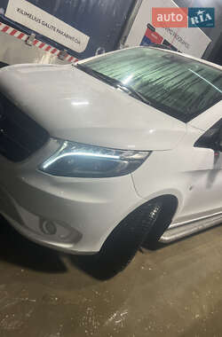 Мінівен Mercedes-Benz Vito 2021 в 