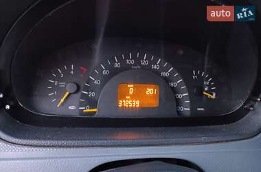 Вантажний фургон Mercedes-Benz Vito 2004 в 