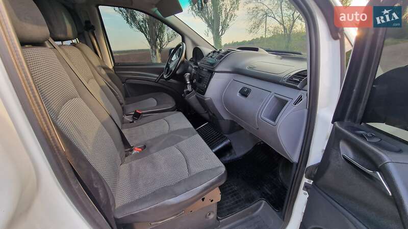 Мінівен Mercedes-Benz Vito 2012 в Дніпрі