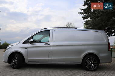 Мінівен Mercedes-Benz Vito 2022 в 