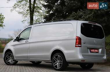 Мінівен Mercedes-Benz Vito 2022 в 