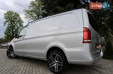 Мінівен Mercedes-Benz Vito 2022 в 