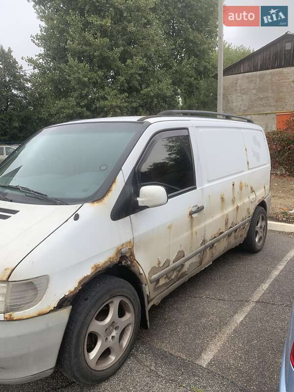 Вантажний фургон Mercedes-Benz Vito 2001 в Кропивницькому