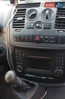 Вантажний фургон Mercedes-Benz Vito 2012 в 