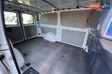 Грузовой фургон Mercedes-Benz Vito 2020 в 