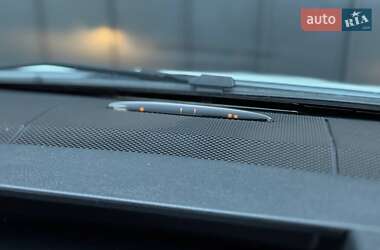 Грузовой фургон Mercedes-Benz Vito 2020 в 