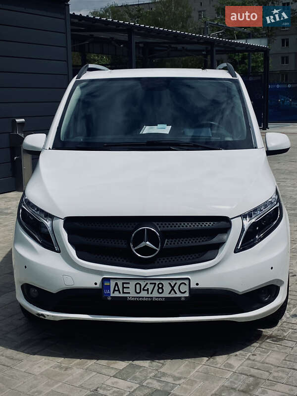 Минивэн Mercedes-Benz Vito 2020 в 