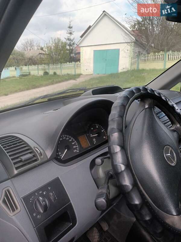 Минивэн Mercedes-Benz Vito 2010 в Гостомеле