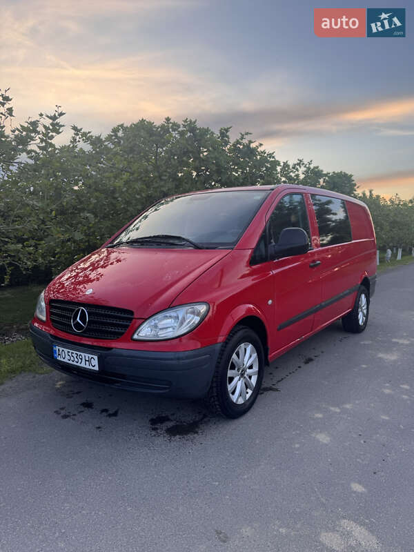 Минивэн Mercedes-Benz Vito 2003 в 