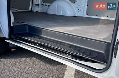 Грузовой фургон Mercedes-Benz Vito 2021 в 