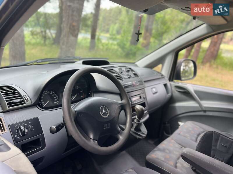 Вантажний фургон Mercedes-Benz Vito 2009 в Хмельницькому