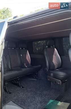 Вантажопасажирський фургон Mercedes-Benz Vito 2005 в 