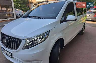 Минивэн Mercedes-Benz Vito 2020 в 