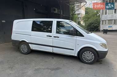 Грузовой фургон Mercedes-Benz Vito 2006 в 