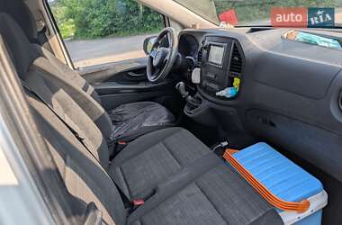 Грузовой фургон Mercedes-Benz Vito 2015 в 