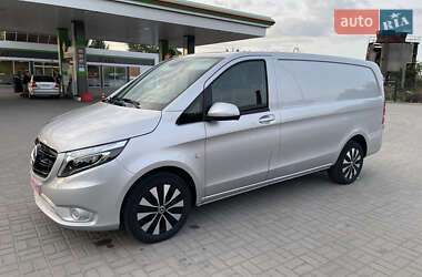 Грузовой фургон Mercedes-Benz Vito 2021 в 