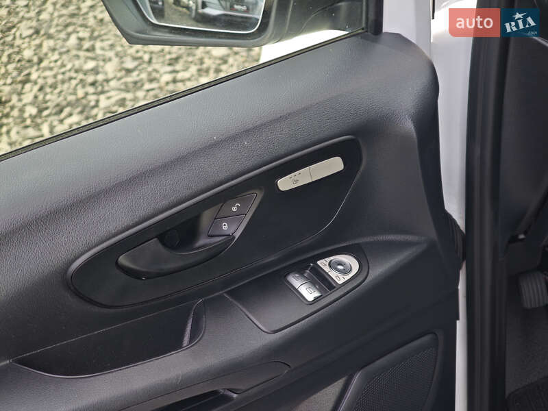 Вантажний фургон Mercedes-Benz Vito 2017 в Луцьку