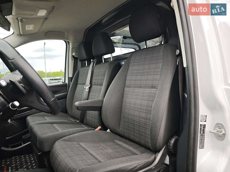 Вантажний фургон Mercedes-Benz Vito 2017 в Луцьку