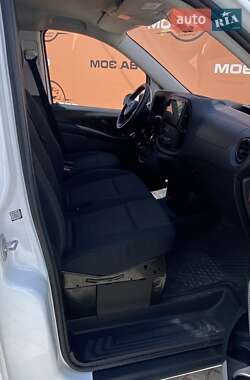 Грузовой фургон Mercedes-Benz Vito 2016 в 