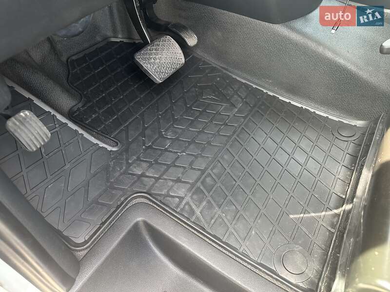 Минивэн Mercedes-Benz Vito 2016 в Черновцах